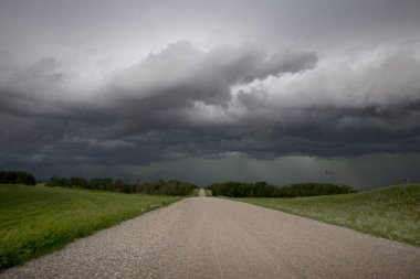 Çayır fırtına bulutları Kanada Saskatchewan yaz uyarılar