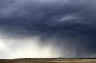 Çayır fırtına bulutları Kanada Saskatchewan yaz uyarılar