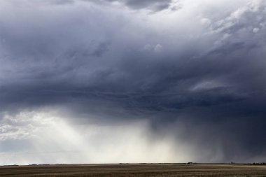 Çayır fırtına bulutları Kanada Saskatchewan yaz uyarılar