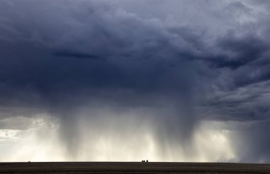 Çayır fırtına bulutları Kanada Saskatchewan yaz uyarılar