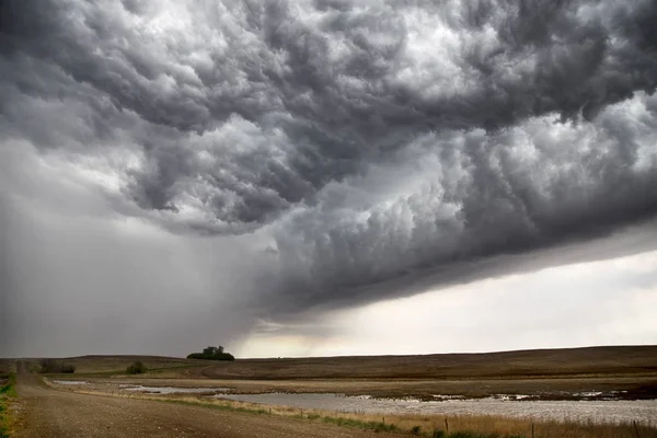 Prairie Storm Clouds Canada Saskatchewan Edifícios Abandonados — Fotografia de Stock