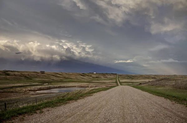 草原の嵐雲カナダ サスカチュワン州夏警告 — ストック写真