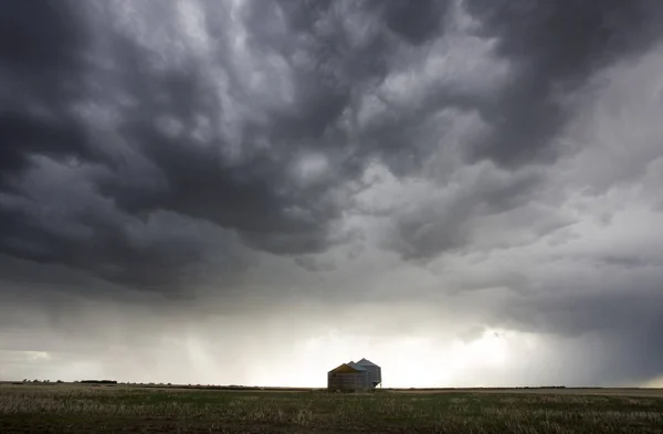 Preirie Storm Clouds Canada Saskatchewan Summer Warnings — стоковое фото