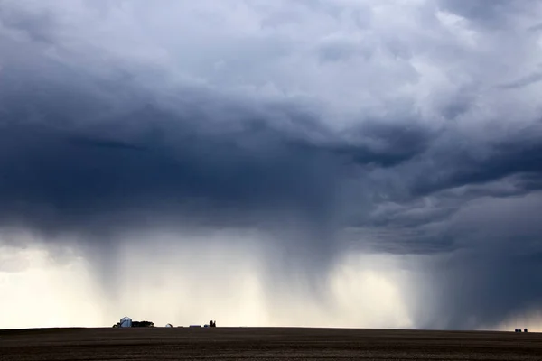 Preirie Storm Clouds Canada Saskatchewan Summer Warnings — стоковое фото