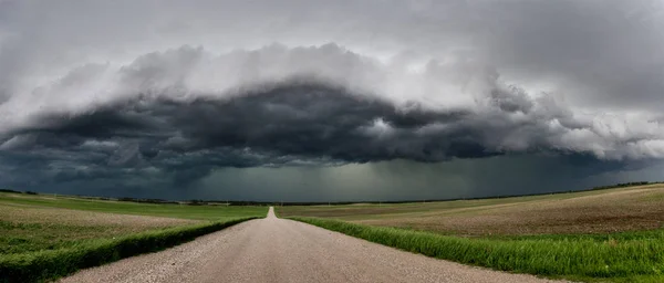 Preirie Storm Clouds Canada Saskatchewan Summer Warnings — стоковое фото