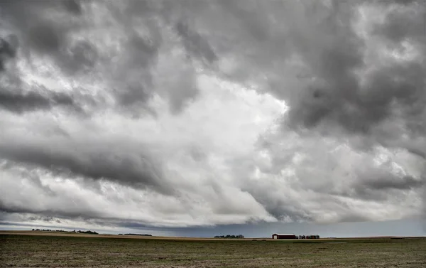 Las Nubes Tormenta Pradera Canadá Saskatchewan Advertencias Verano Fotos De Stock Sin Royalties Gratis