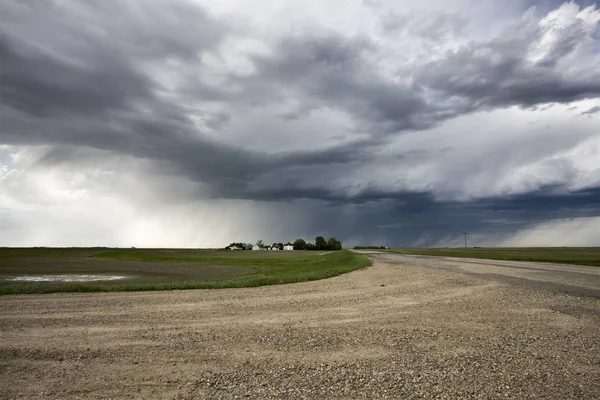 Las Nubes Tormenta Pradera Canadá Saskatchewan Advertencias Verano Imagen De Stock