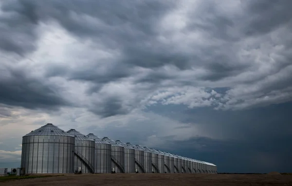 Las Nubes Tormenta Pradera Canadá Saskatchewan Advertencias Verano Fotos De Stock Sin Royalties Gratis