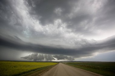 Çayır fırtına bulutları Saskatchewan Kanada kırsal ortamda