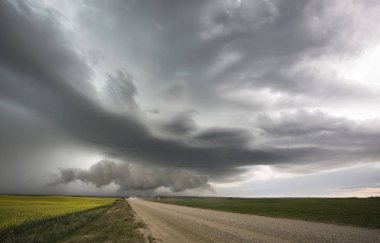 Çayır fırtına bulutları Saskatchewan Kanada kırsal ortamda