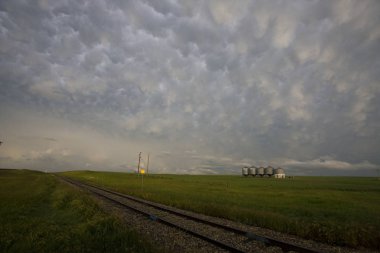 Çayır fırtına bulutları Saskatchewan Kanada Mammatus içinde