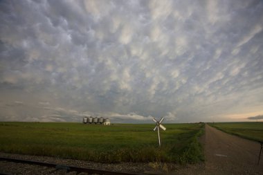 Çayır fırtına bulutları Saskatchewan Kanada Mammatus içinde