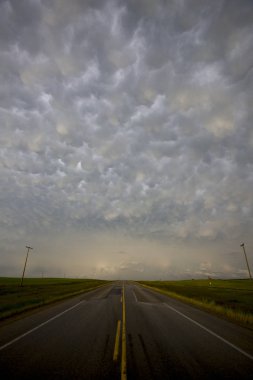 Çayır fırtına bulutları Saskatchewan Kanada Mammatus içinde