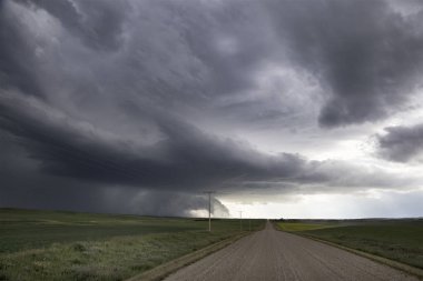 Çayır fırtına bulutları Saskatchewan Kanada kırsal ortamda