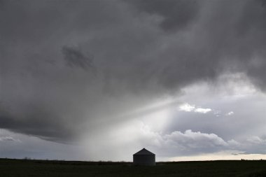 Çayır fırtına bulutları Saskatchewan Kanada kırsal ortamda