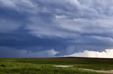 Çayır fırtına bulutları Saskatchewan Kanada kırsal ortamda