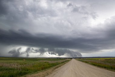 Çayır fırtına bulutları Saskatchewan Kanada kırsal ortamda