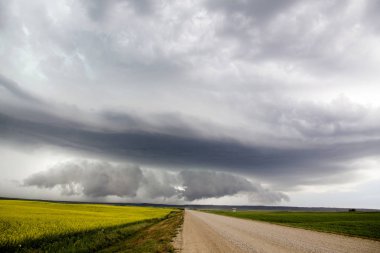 Çayır fırtına bulutları Saskatchewan Kanada kırsal ortamda