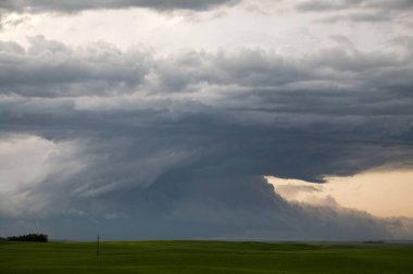 Çayır fırtına bulutları Saskatchewan Kanada kırsal ortamda
