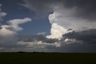Çayır fırtına bulutları Saskatchewan Kanada kırsal ortamda