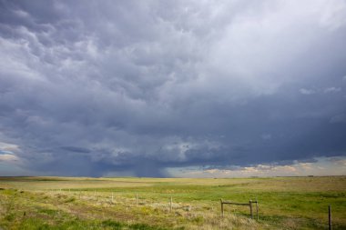 Çayır fırtına bulutları Saskatchewan Kanada yaz tehlike
