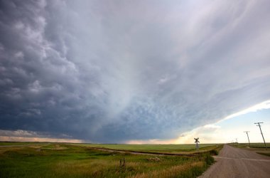 Çayır fırtına bulutları Saskatchewan Kanada yaz tehlike