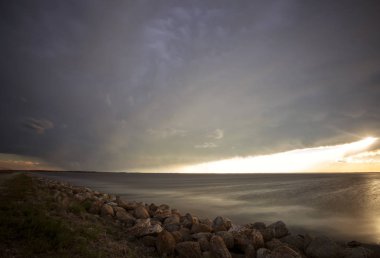 Çayır fırtına bulutları Saskatchewan Kanada yaz tehlike