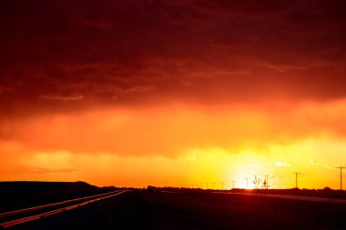 Çayır fırtına bulutları Saskatchewan Kanada yaz günbatımı