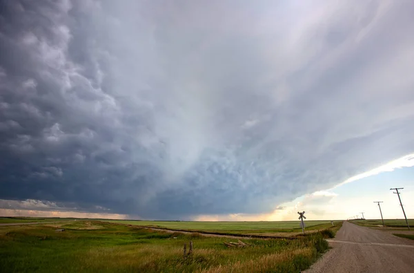 Prairie Tempestade Nuvens Saskatchewan Canadá Perigo Verão — Fotografia de Stock