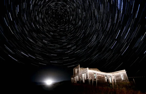 Ghost Town Saskatchewan Noite Tiro Estrelas Trilhas — Fotografia de Stock