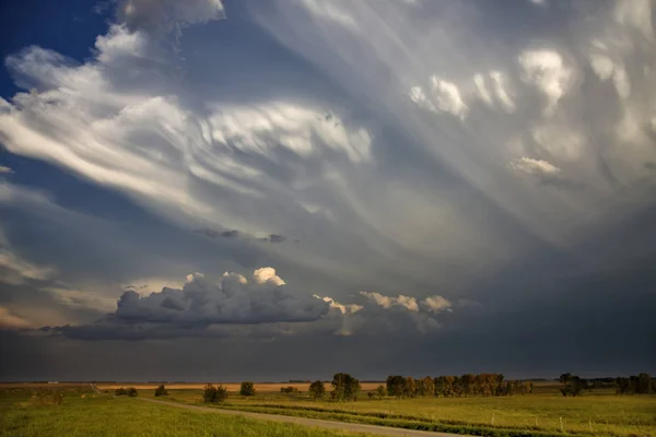 Nuvole Tempesta Prateria Saskatchewan Canada Farm Land — Foto Stock