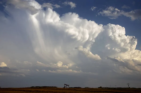 Prairie Tempestade Nuvens Saskatchewan Canadá Fazenda Terra — Fotografia de Stock