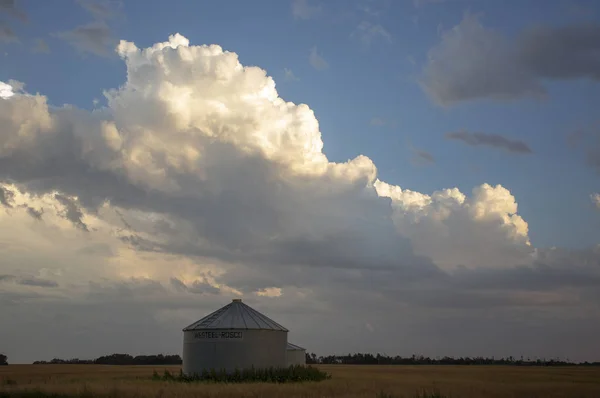 Prairie Fırtına Bulutları Saskatchewan Kanada Arazi — Stok fotoğraf