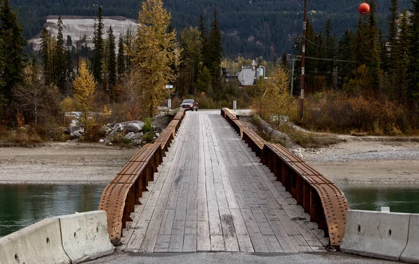 Golden British Columbia Kicking Horse Narrow Bridge — Stock Photo, Image