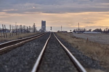 Tren Rayları Gün Batımı