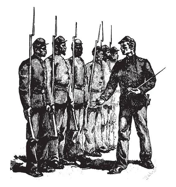 African American Soldaten Staande Overeenstemming Met Commandant Vintage Lijntekening Gravure — Stockvector