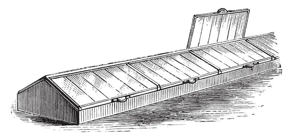 此插图代表便携式植物和水果保护器 用于在夏季生长较小的植物和储存这些植物在冬季 复古线条画或雕刻插图 — 图库矢量图片