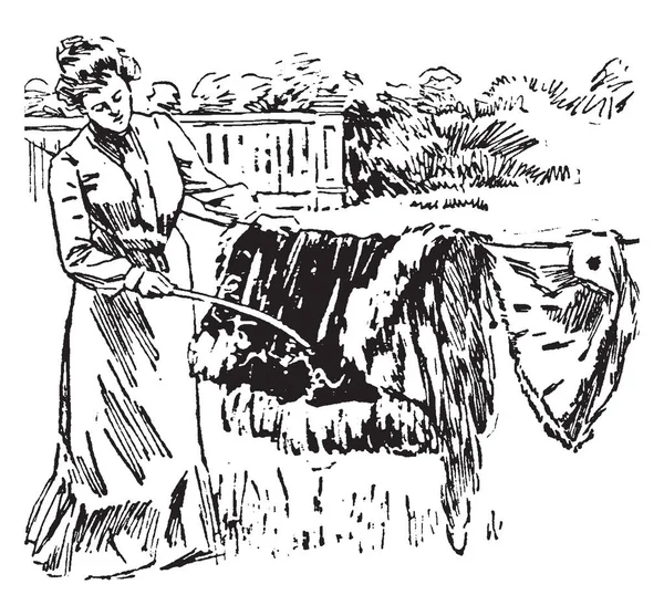 Una Mujer Golpeando Piel Con Una Manguera Goma Dibujo Línea — Vector de stock