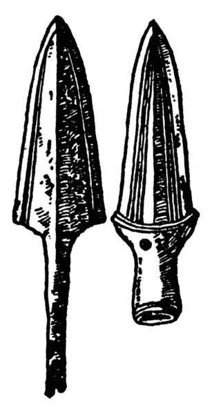 具有两种不同形状的史前英国矛头 略为接近带有条纹 老式线条或雕刻插图的三角形 — 图库矢量图片