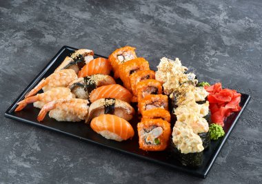 Suşi gunkan, nigiri ve rulo ayarlayın
