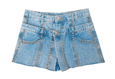 Beyaz arka planda izole düğmeleri ile Denim etek