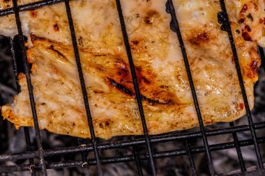 Izgara tavuk. Kızarmış tavuk göğsü.