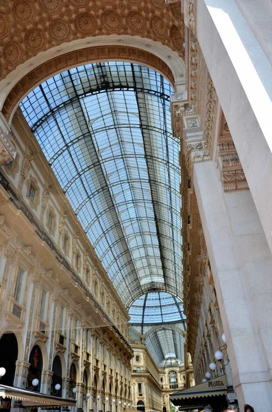 Beroemde Winkelgalerijen Milaan — Stockfoto