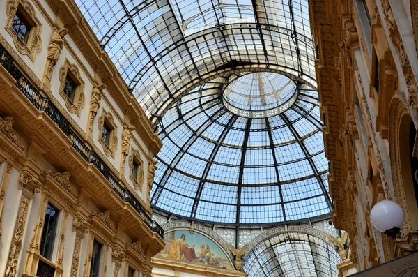 Beroemde Winkelgalerijen Milaan — Stockfoto