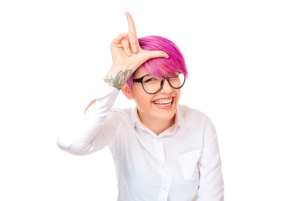Cheerful Young Woman Pink Short Hair Showing Loser Sign Laughing — Stock Photo, Image