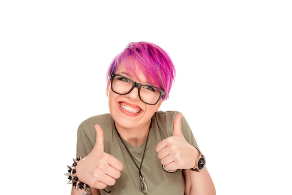 Encantadora Joven Con Peinado Rosa Con Gafas Camisa Caqui Sosteniendo — Foto de Stock