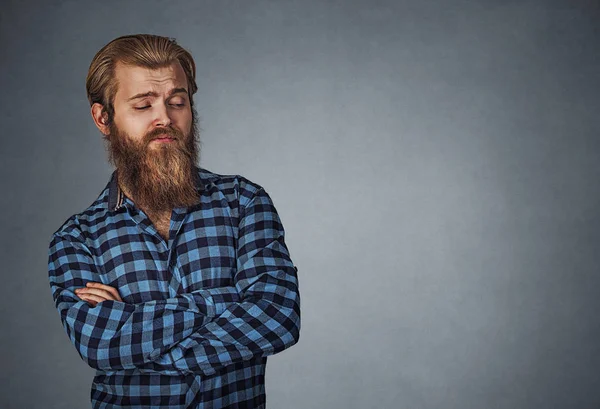 Sospechoso Hombre Escéptico Mirando Hacia Lado Espacio Copia Hipster Macho — Foto de Stock