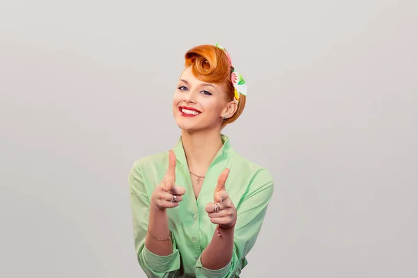 Hey je! Vrouw pointing index vingers gebaar — Stockfoto