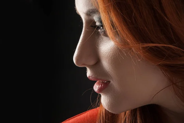 Dramatic Portrait Side Profile Silhouette Woman Posing Hard Shadows Studio — Stock Photo, Image