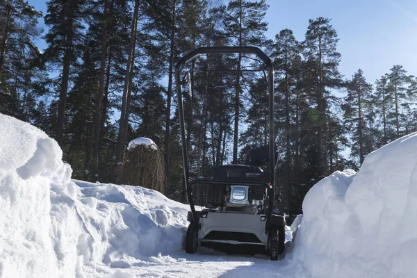 Soprador Neve Trabalho Dia Inverno Snowplow Removendo Neve Após Nevasca — Fotografia de Stock